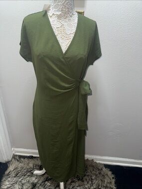 Joie de Vivre Olive Side-Tie Wrap Midi Dress